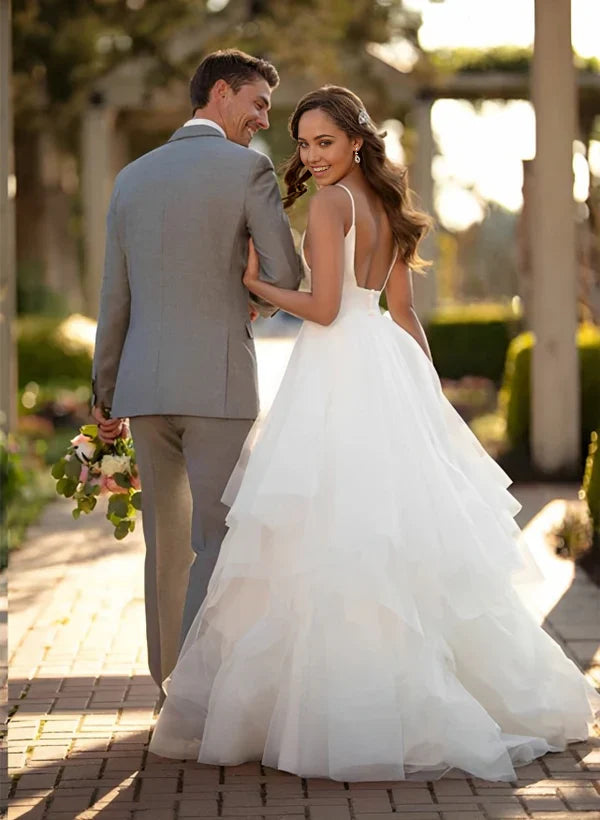 Vestido de novia corte A con volantes en cascada de tul